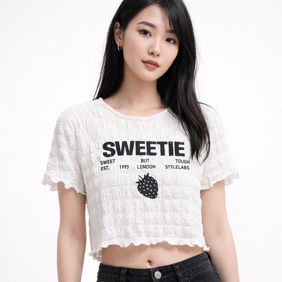 Tops - BNWT Noisy May “Sweetie” Textured Crop Top White Strawberry Graphic M